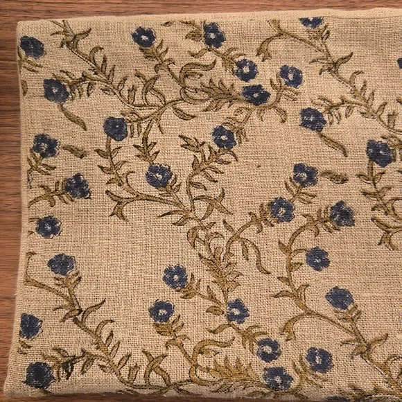 Beautiful Linen Accent Pillow cover - Picture 6 of 8